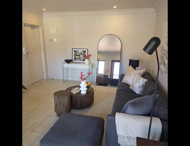 1 BEDROOM APARTMENT FOR SALE IN SEA POINT